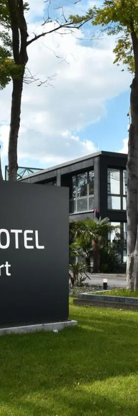TIBET HOTEL am Airport Düsseldorf-Ratingen，位于拉廷根的酒店