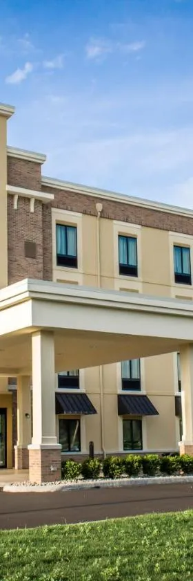 Comfort Suites Hartville-North Canton，位于Uniontown的酒店