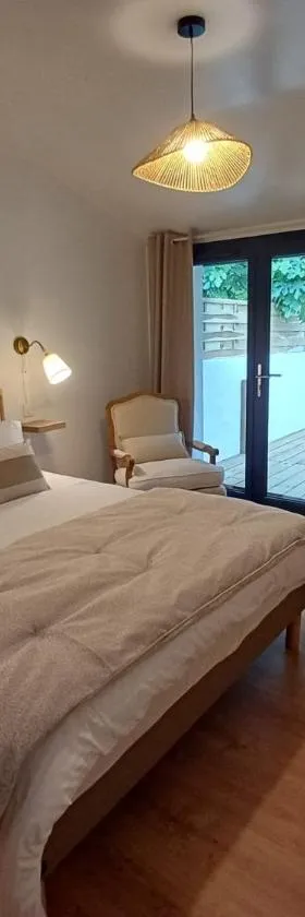Izeien Azpian，位于阿尔康盖的酒店