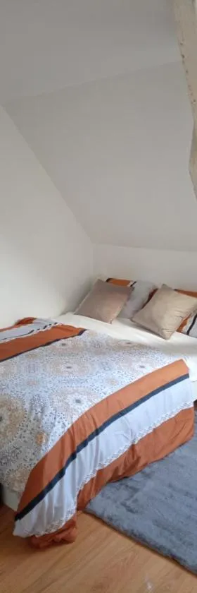 Keymaï, bel endroit dans la vallée de la Conie, CHAMBRE chez l'habitant，位于Conie-Molitard的酒店