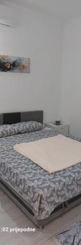 Rooms By the way M17，位于Vrapčići的酒店