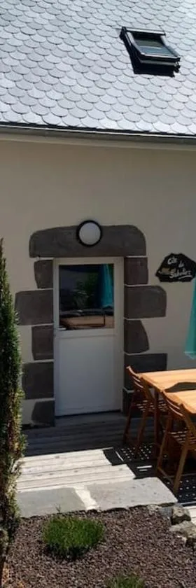 Gîte du Sabotier，位于Saint-Bonnet-près-Orcival的酒店