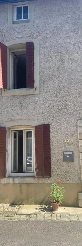 jolie maison dans petit village，位于Vignory的酒店