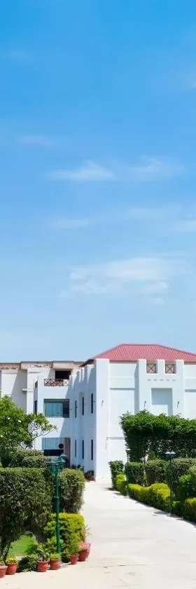 Pink Villa Boutique Hotel，位于密拉特的酒店