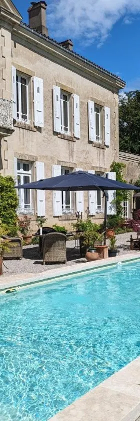 Chateau de Thuries，位于勒韦的酒店
