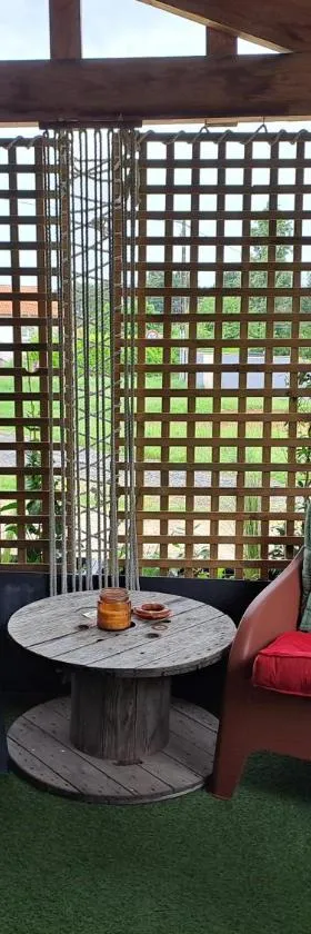 La P'tite Cabane，位于Iteuil的酒店