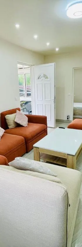 Stylish, Calm and Green Home Stay，位于圣法戈蓬蒂埃里的酒店