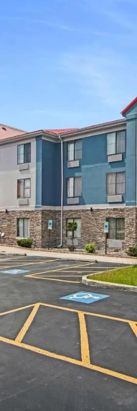 Comfort Suites near I-80 and I-94，位于兰辛的酒店