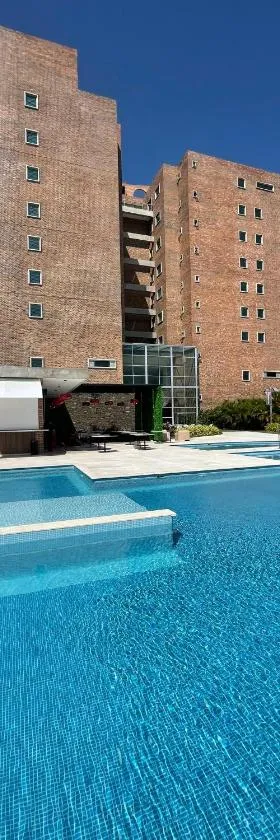 Hotel Manantial Valencia，位于巴伦西亚的酒店