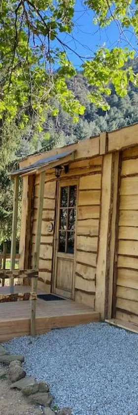 La Cabane trappeur，位于Gravières的酒店