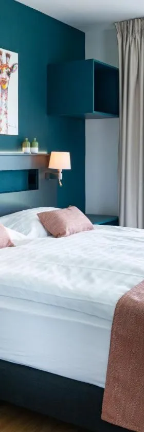 Alp Art Hotel Monthey，位于Collombey的酒店