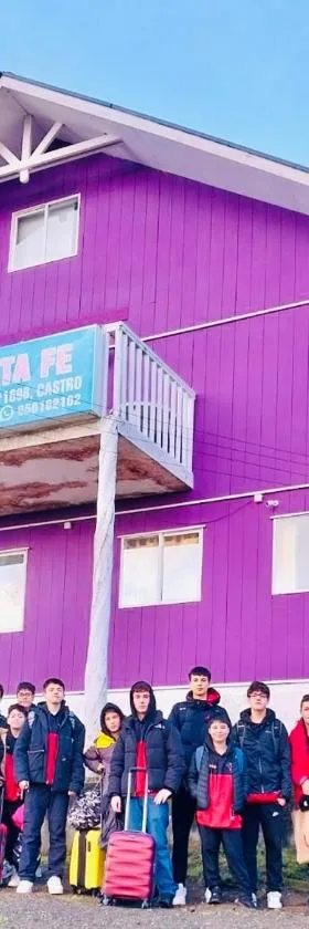 Hostal Santa Fe，位于卡斯特鲁的酒店