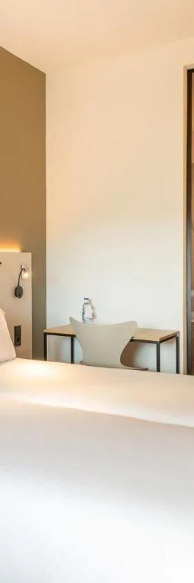 Leonardo Hotel San Sebastián，位于圣塞瓦斯蒂安的酒店