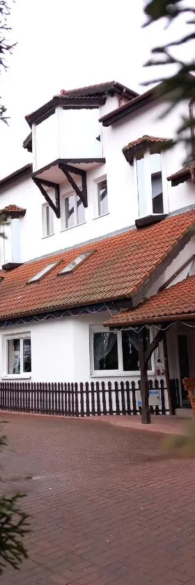 Hotel Dworek，位于弗罗茨瓦夫的酒店