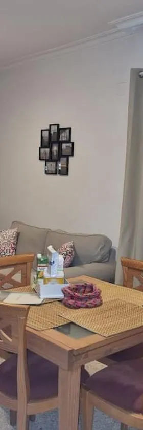 Estupendo Apartamento Aeropuerto y Fibes，位于塞维利亚的酒店