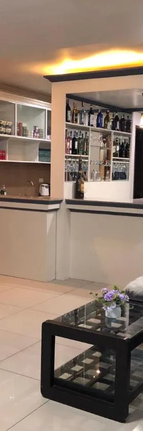 Prime Location, Spacious & Modern 4BR City Townhouse，位于卡加盐德奥罗的酒店