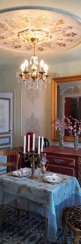 Appartement de Ville Médiévale，位于Vinça的酒店