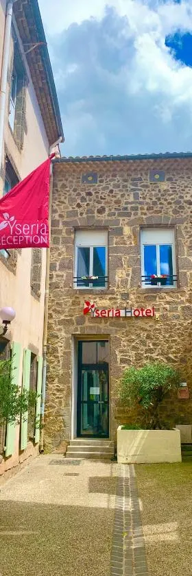 Logis Hotel Yseria - Historical Center，位于阿格德的酒店