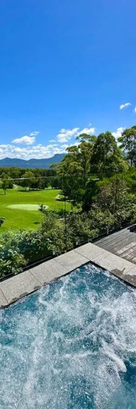 Ralphie’s Villa 2 bed 2 bath with Valley views，位于袋鼠谷的酒店