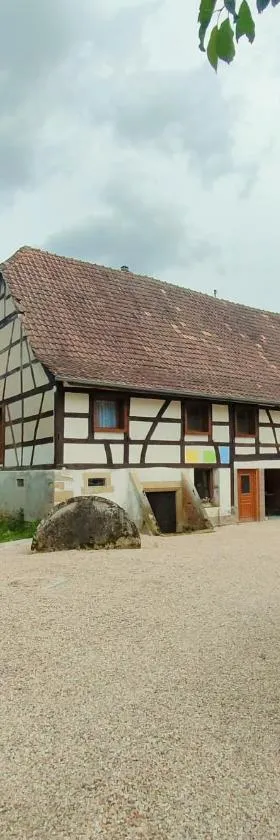 Achille，位于Manspach的酒店