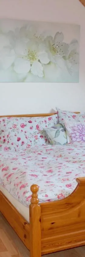 Privatzimmer im Permakulturgarten，位于Brittnau的酒店