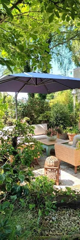 La maison bric et broc，位于Saint-Carreuc的酒店