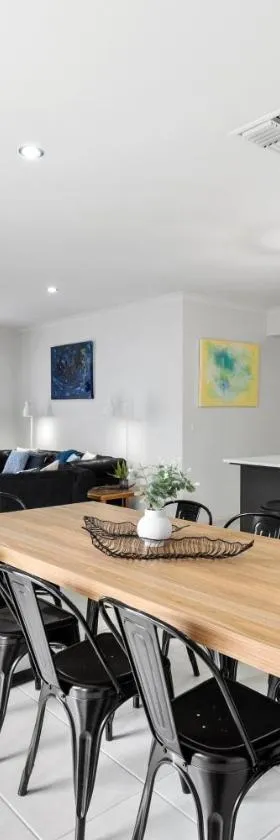 Coastal House Curlewis Getaway，位于Curlewis的酒店