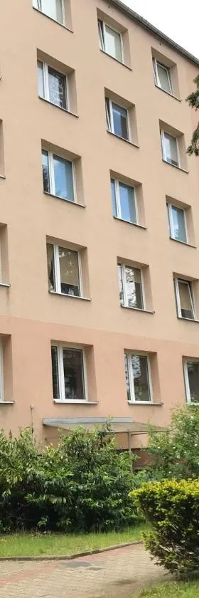 Dom Studenta Pod Jeleniem，位于耶莱尼亚古拉的酒店