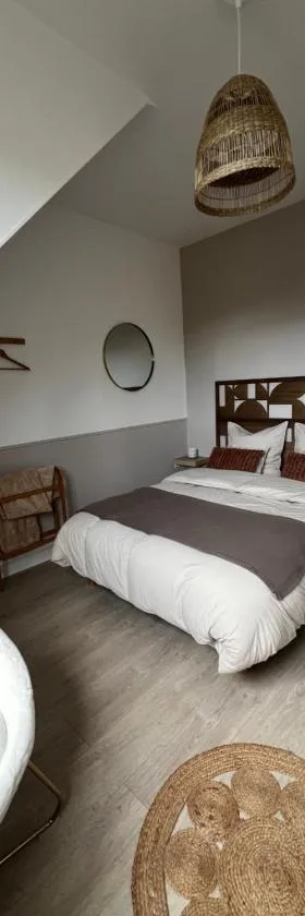 Appartement charmant et confortable en centre-ville，位于Condé-sur-Noireau的酒店