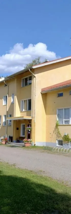 Hostel Vanha Koulu，位于Monola的酒店