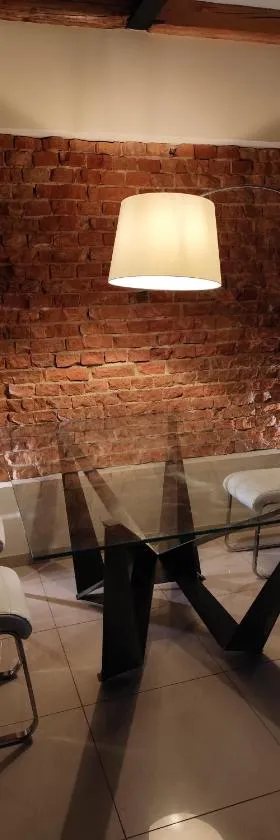 Apartament Deluxe w centrum Brzeska nr 2，位于布热斯科的酒店