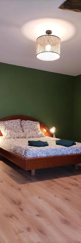 Maison spacieuse de 2 à 8 personnes，位于Vaumas的酒店