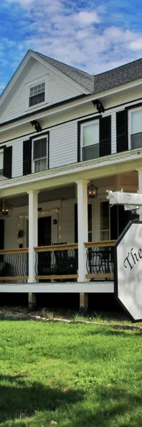 The Greenfield Inn，位于Greenfield的酒店