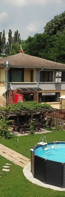 Guest house-restaurant St. George / Къща за гости-ресторант Свети Георги，位于加布罗沃的酒店
