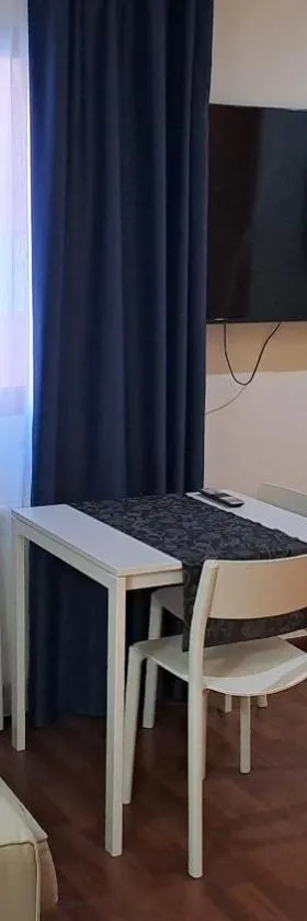 卡马伦纳套房酒店，位于特鲁埃尔的酒店