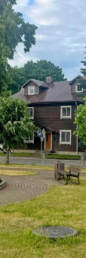 萨勒克旅馆，位于Salakas的酒店