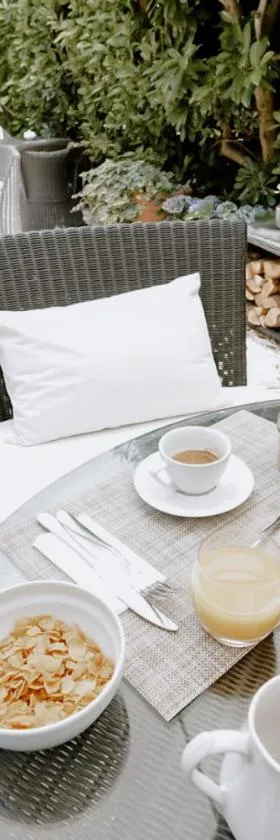 Ideal Sejour Cannes - Stylish Boutique Hotel with quiet garden，位于戛纳的酒店
