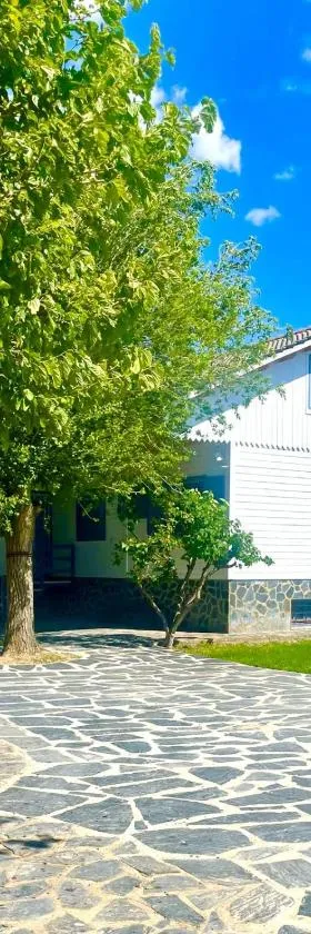 Villa con Piscina Privada，位于Alacón的酒店