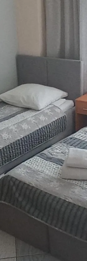 Pokoje gościnne Akacja Resko，位于德兹维济诺的酒店