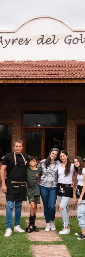 Ayres del Golf Posada-Restó，位于梅洛的酒店