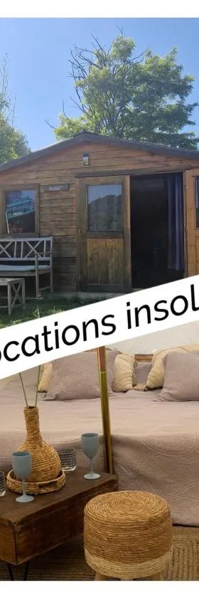 Locations insolites "vie en plein air" cabane et tipi Bastide Bellugue maison d'hôtes reseau Bienvenue à la ferme à 3 mn de lourmarin，位于卡代纳的酒店
