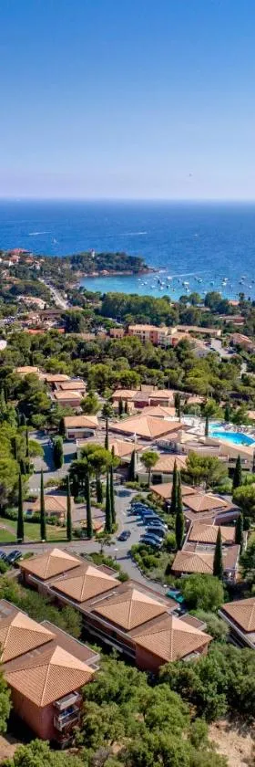Village Club Les Mas de L'Esterel，位于阿盖的酒店