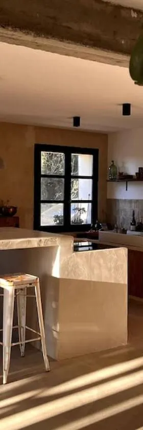 Maison Bacchus, gîte insolite dans cuve à vin，位于Caves的酒店