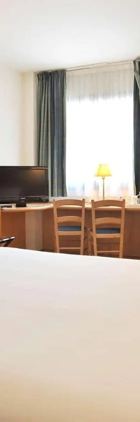 Travelodge Murcia，位于穆尔西亚的酒店