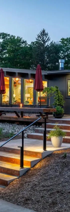 Otis Harbor Springs，位于哈伯斯普林斯的酒店