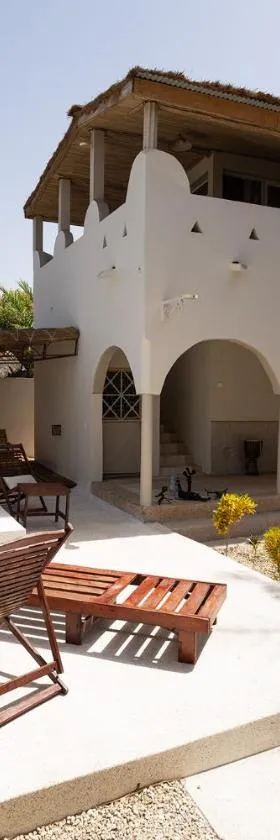 La Teranga Apartament Parrot，位于Toubakouta的酒店