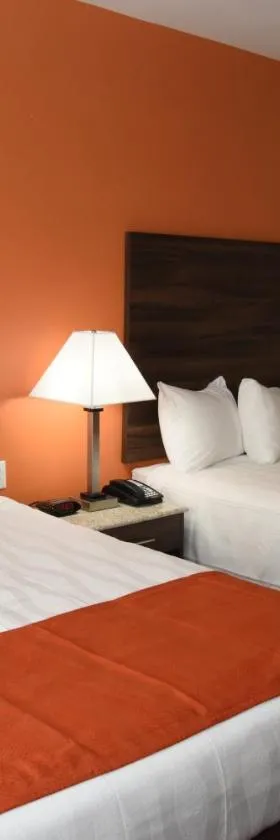 Home Away Kitchen Suites Enid，位于Enid的酒店