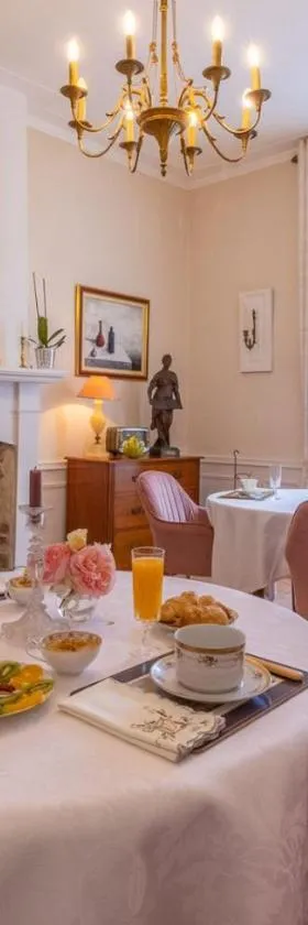 Chambres d'hôtes Le Griffon 1855，位于Saint-Laurent-des-Autels的酒店