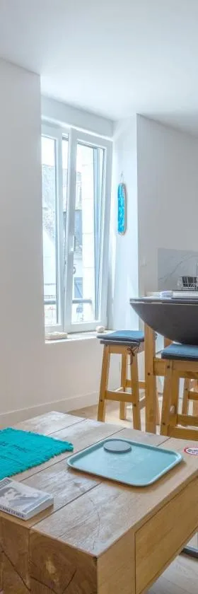 Appartement - 50m de la mer，位于富埃南的酒店