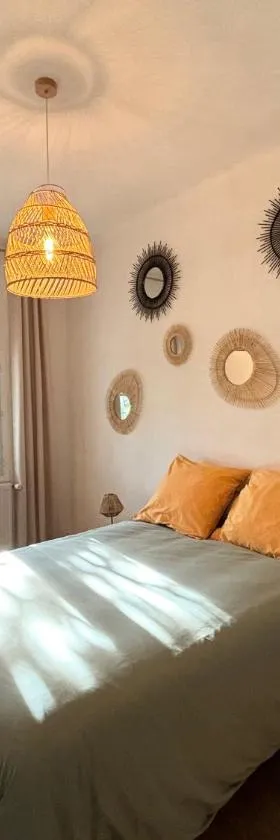 Appartement eygalieres avec petit jardin，位于埃加利埃的酒店